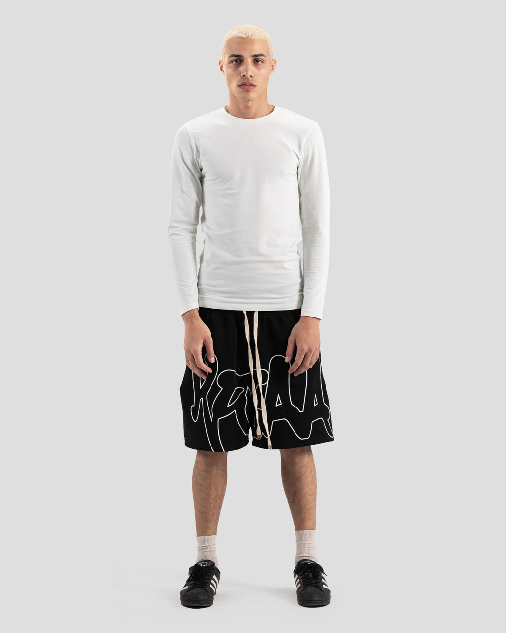 KOJAA LINES SHORT BLACK
