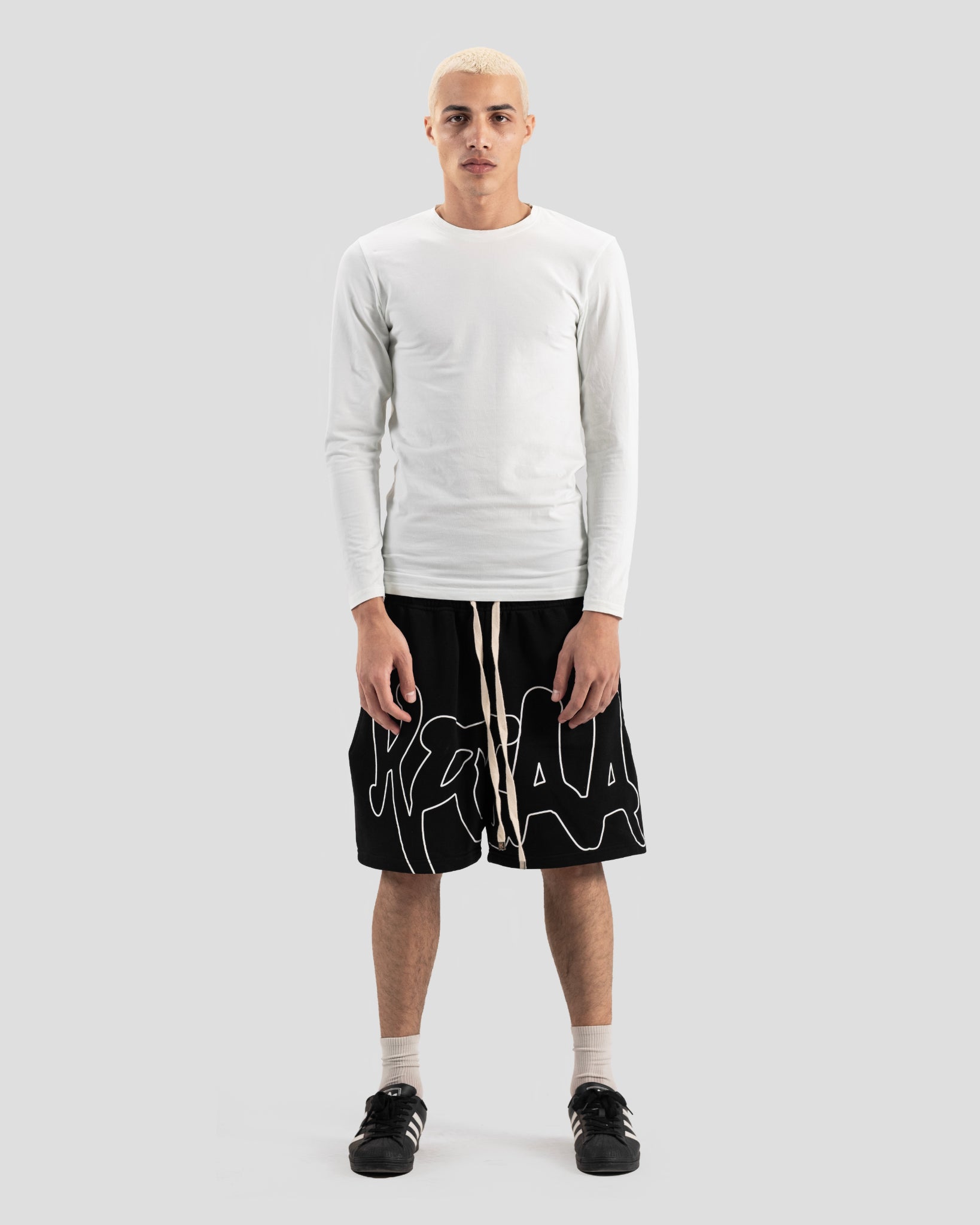 KOJAA LINES SHORT BLACK