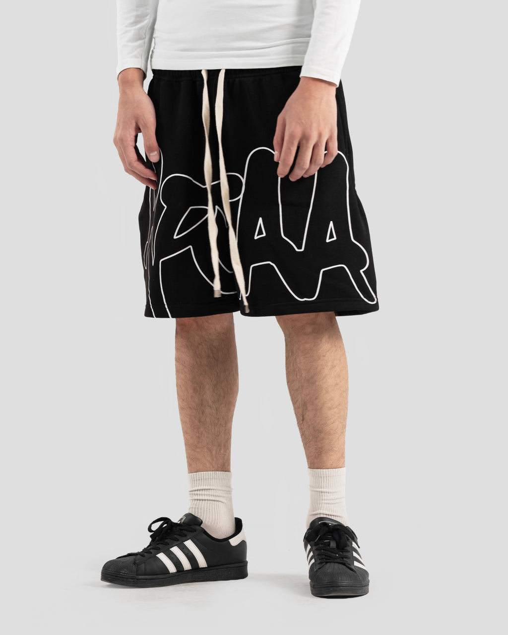 KOJAA LINES SHORT BLACK